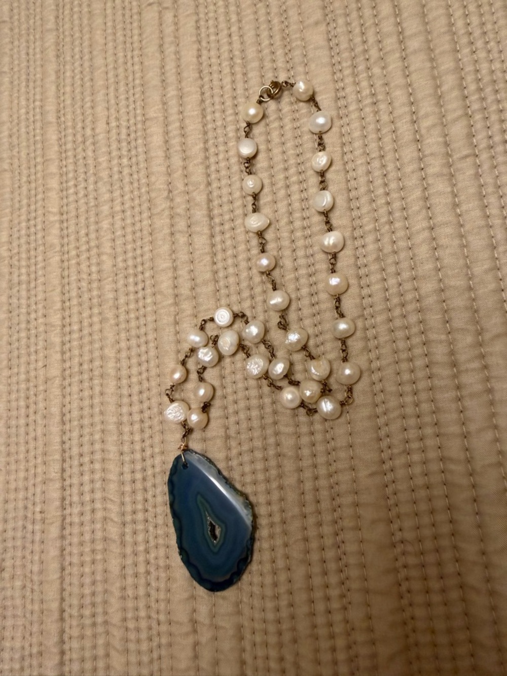 Pearl and agate necklace